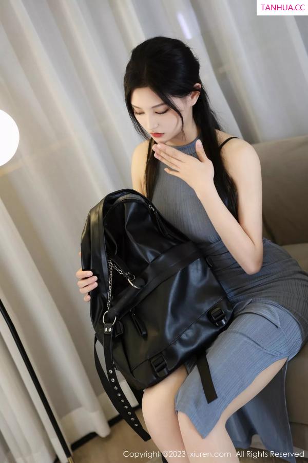 刘美含 刘美含 [XiuRen]高清写真图 2023.12.05 No.7762 大橘BBKira 长裙美腿第13张图片